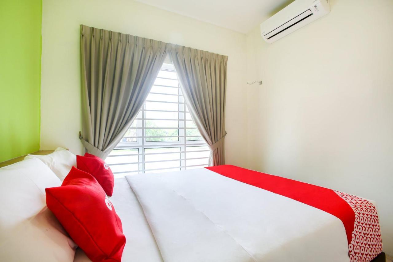Oyo 89677 Sunflower Hotel Seremban Exterior photo