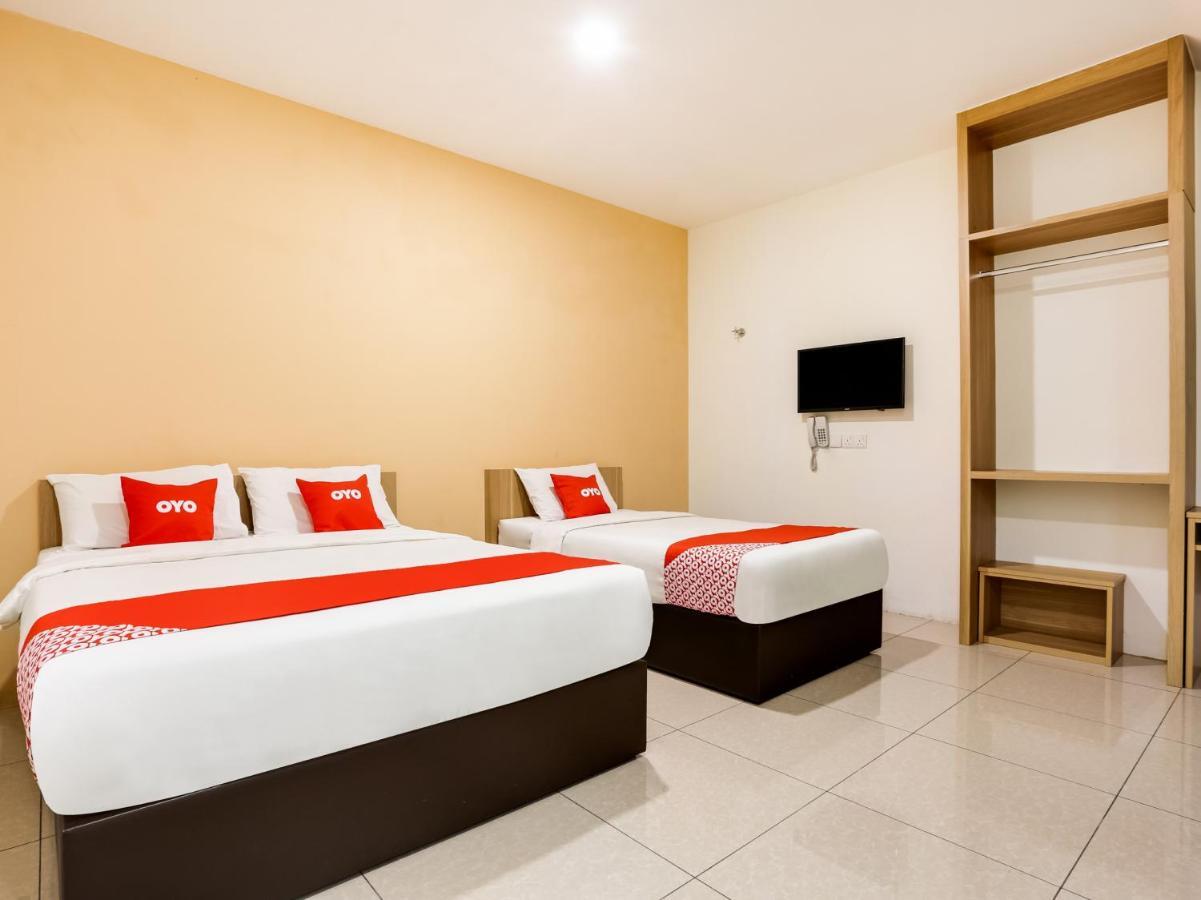 Oyo 89677 Sunflower Hotel Seremban Exterior photo
